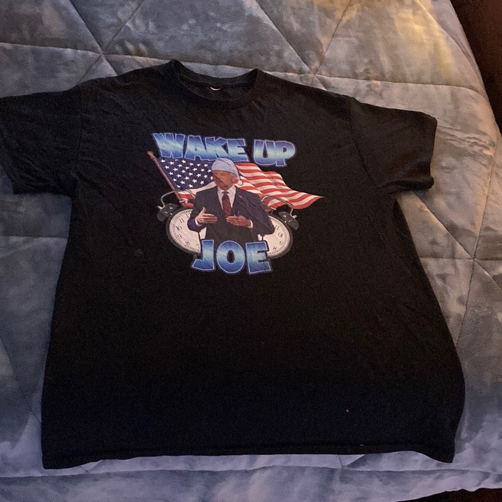 T- Shirt logo: wake up sleepy joe